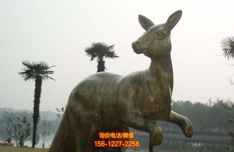 袋鼠雕塑-戶外廣場站立一只大型不銹鋼袋鼠雕塑 袋鼠雕塑-戶外廣場站立一只大型不銹鋼袋鼠雕塑